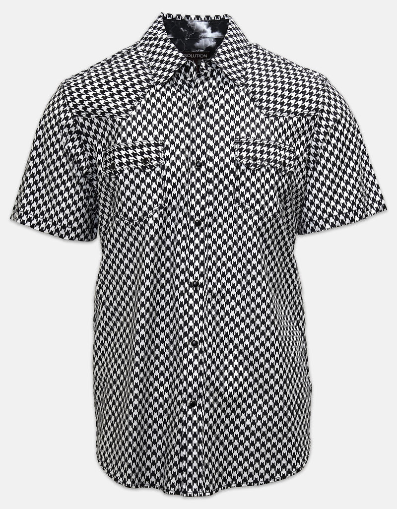A short-sleeve button-down western shirt featuring a dense black and white houndstooth pattern, styled with pointed front yokes and classic snap-closure chest pockets against a white background. This lightweight performance top offers a tailored fit engineered for comfort, modern styling, and everyday versatility.